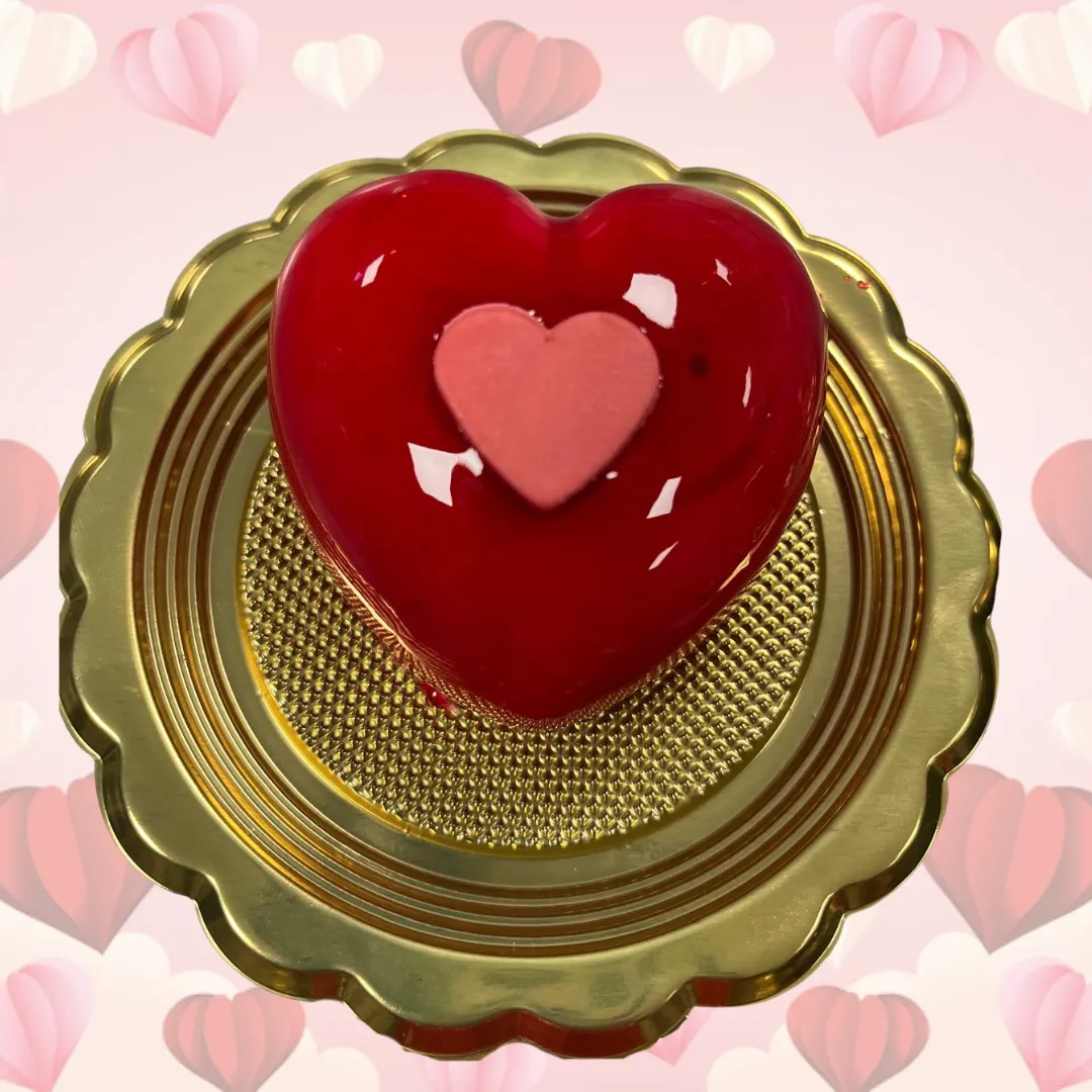 Cuore alla Fragola con Glassa a Specchio (100g)